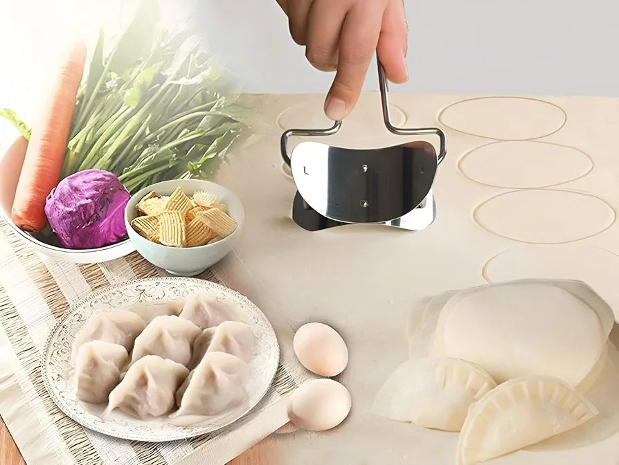 Manual Stainless Steel Puri Cutter Roller with Handle, Dough Circle Roller Cutter for Kitchen, Poori Cutter Roller, Biscuit Home Baking Tools for Women, Girls